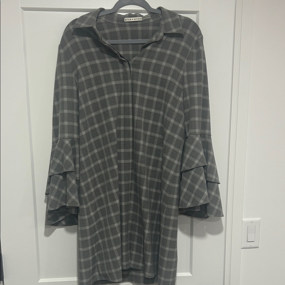 Alice + Olivia Gray checkered mini shirt dress with ruffle sleeves size Large